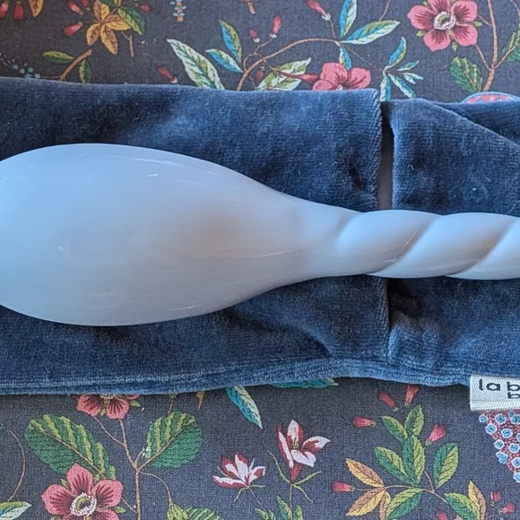 La Bonne Brosse No. 1 Small Hair Brush In Light Blue with Velvet Pouch, EUC - Picture 4 of 9